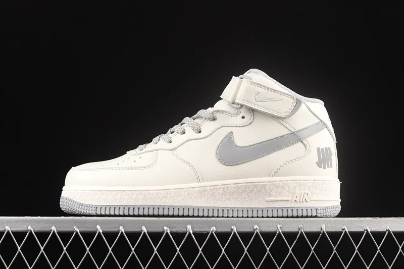 All categories Nk Air Force 1 Air Force series Nk Air Force 1 Mid Air Force mid-top Undefeated x Nk Air Force 1'07 Mid SU19 Silver Daredevil Air Force 1 3M reflective mid-top casual sneakers AO6617-306